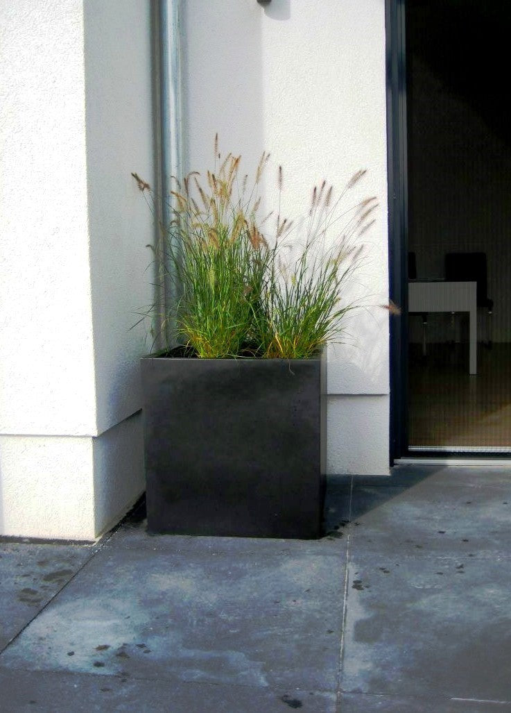 Elegant Einrichten | Pflanzkübel | Fiberglas | quadratisch | 60x60x60cm | elegant schwarz-matt.