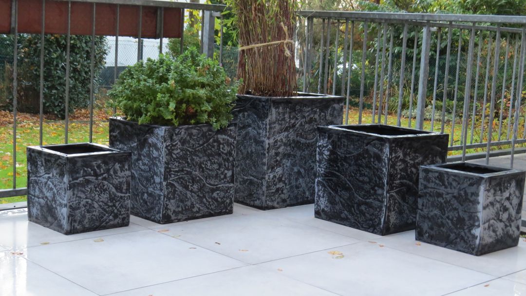 Elegant Einrichten | Pflanzkübel | Fiberglas | Stein-Optik | quadratisch | 40x40x40cm | anthrazit grau.