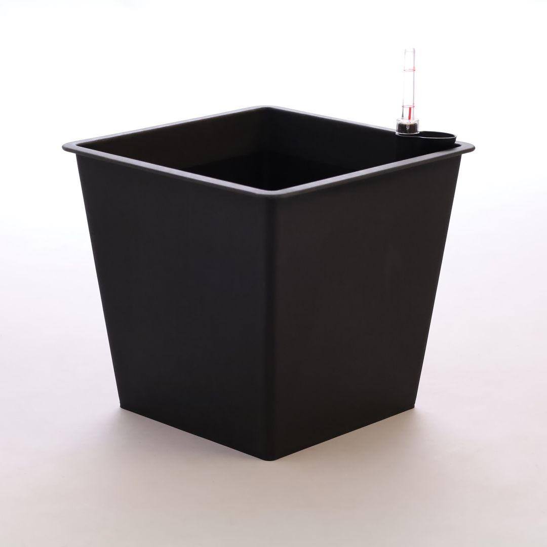 Elegant Einrichten | Kunststoffeinsatz | quadratisch | konisch | 34x34x31cm | schwarz | mit Bewässerungssystem