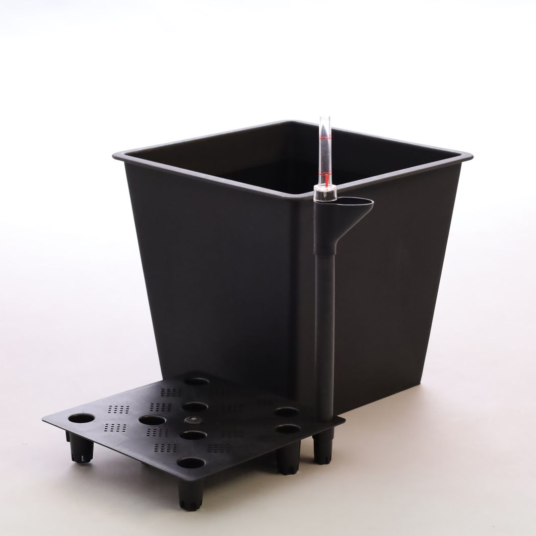 Elegant Einrichten | Kunststoffeinsatz | quadratisch | konisch | 34x34x31cm | schwarz | mit Bewässerungssystem