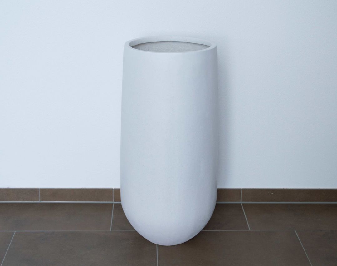 Elegant Einrichten | Pflanzkübel | Fiberglas | rund konisch | D40xH80cm | perlmutt weiß.