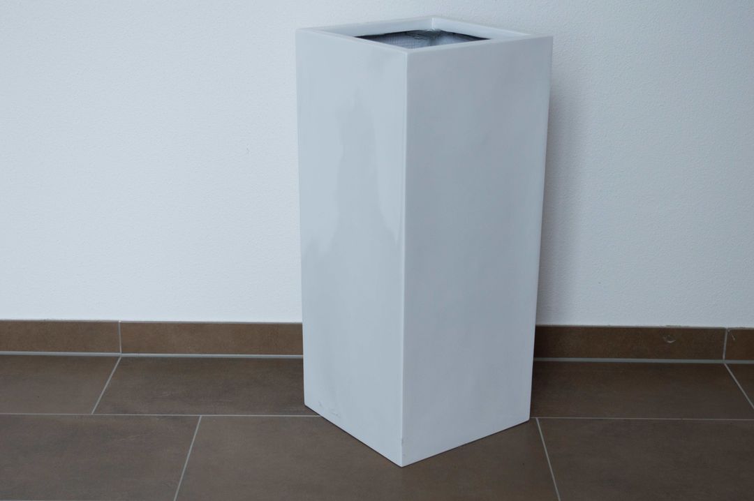 Elegant Einrichten | Pflanzkübel | Fiberglas | säule | 30x30x68cm | hochglanz weiß.