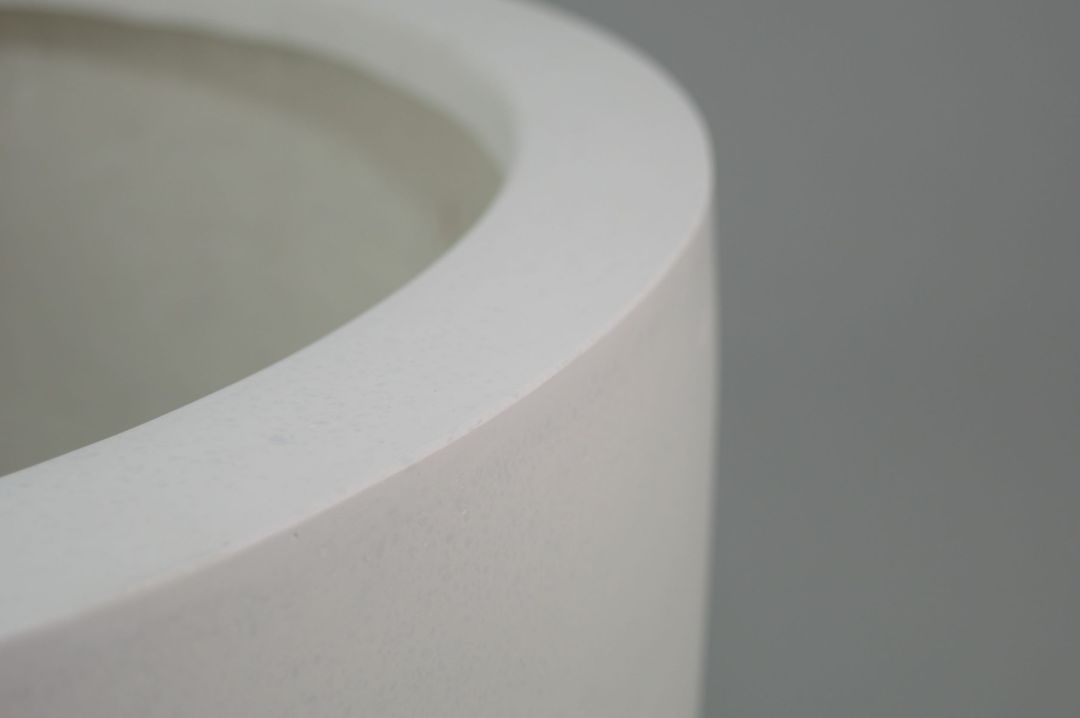 Elegant Einrichten | Pflanzkübel | Fiberglas | rund konisch | D50xH38cm | Perlmutt Weiß.