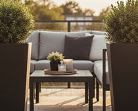 Moderne Terrassengestaltung: 4 Ideen mit Pflanzkübeln für Design & Struktur