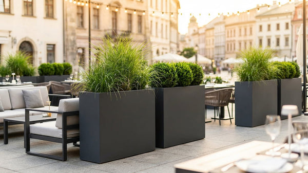 Pflanzkübel für Gastronomie, Hotel & Büro – Materialguide & Tipps