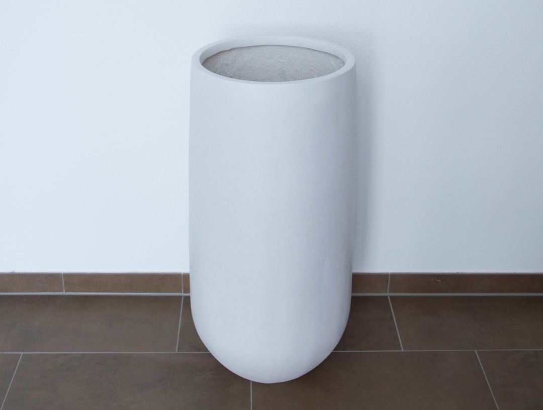 Elegant Einrichten | Pflanzkübel | Fiberglas | rund konisch | D40xH80cm | perlmutt weiß.