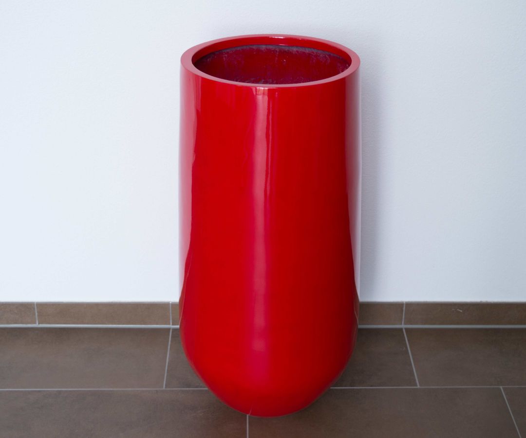 Elegant Einrichten | Pflanzkübel | Fiberglas | rund konisch | D55xH110cm | hochglanz rot.
