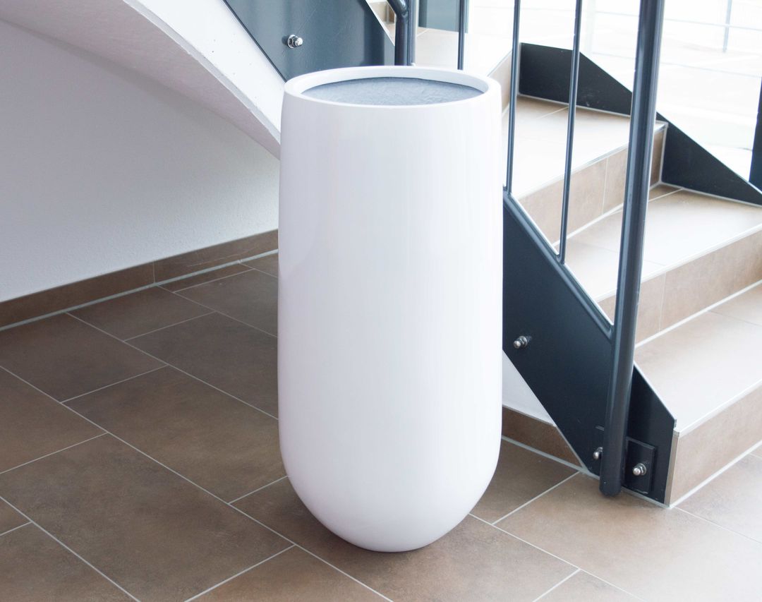 Elegant Einrichten | Pflanzkübel | Fiberglas | rund konisch | D55xH110cm | hochglanz weiß.