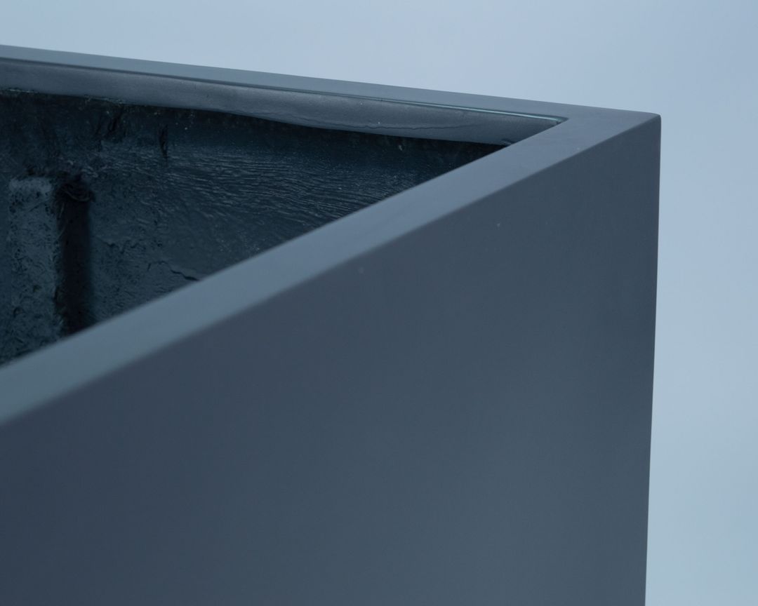 Elegant Einrichten | Pflanzkübel | Fiberglas | niedrige quadratisch | 90x90x60cm | anthrazit-metallic.