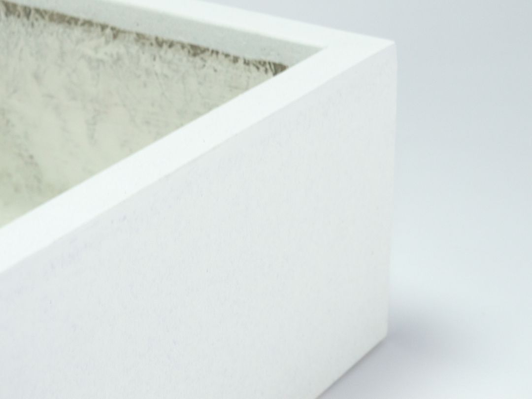 Elegant Einrichten | Pflanzkübel | Fiberglas | niedrige quadratisch | 60x60x30cm | perlmutt weiß.