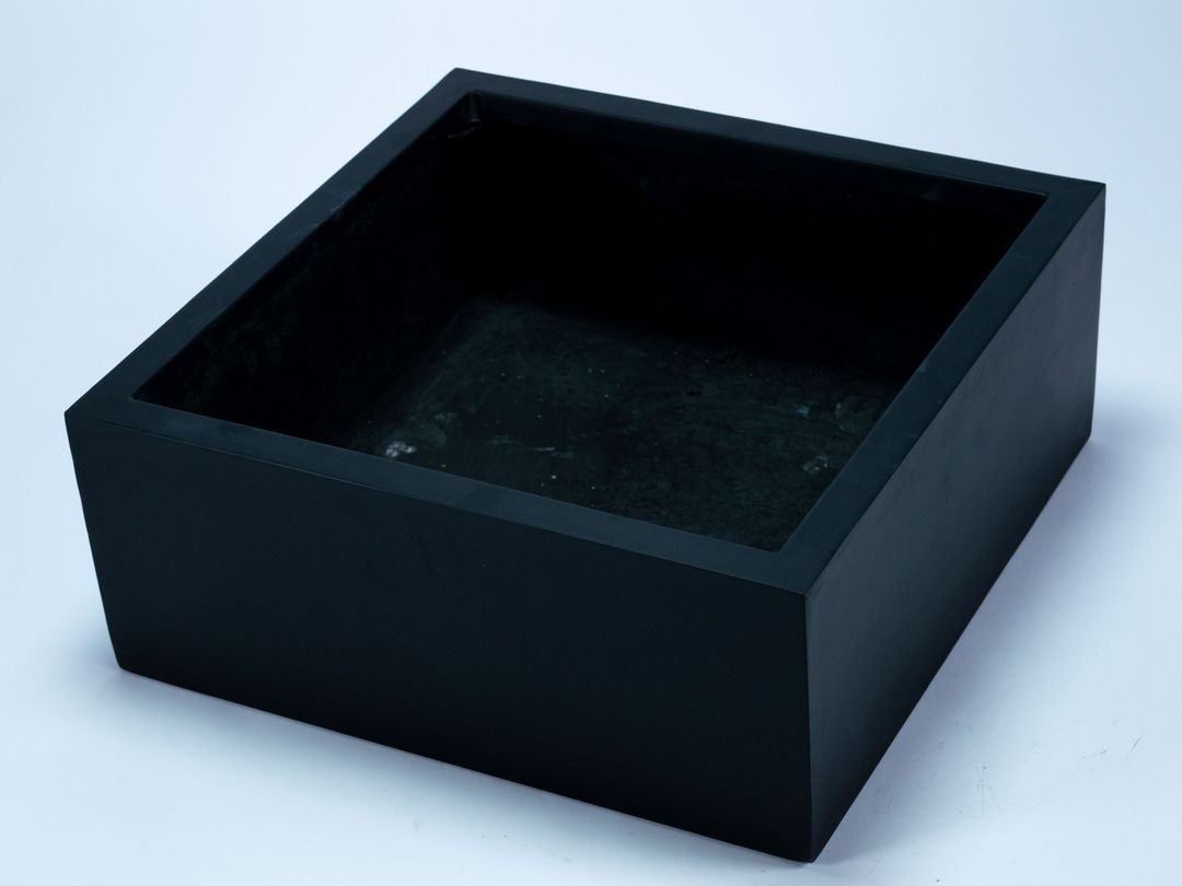 Elegant Einrichten | Pflanzkübel | Fiberglas | niedrige quadratisch | 50x50x20cm | schwarz-matt.