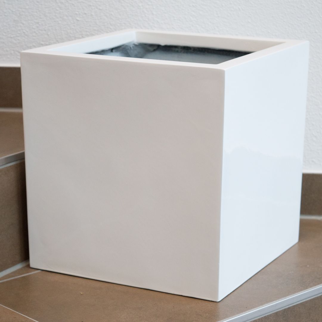 Elegant Einrichten | Pflanzkübel | Fiberglas | quadratisch | 30x30x30cm | hochglanz weiß