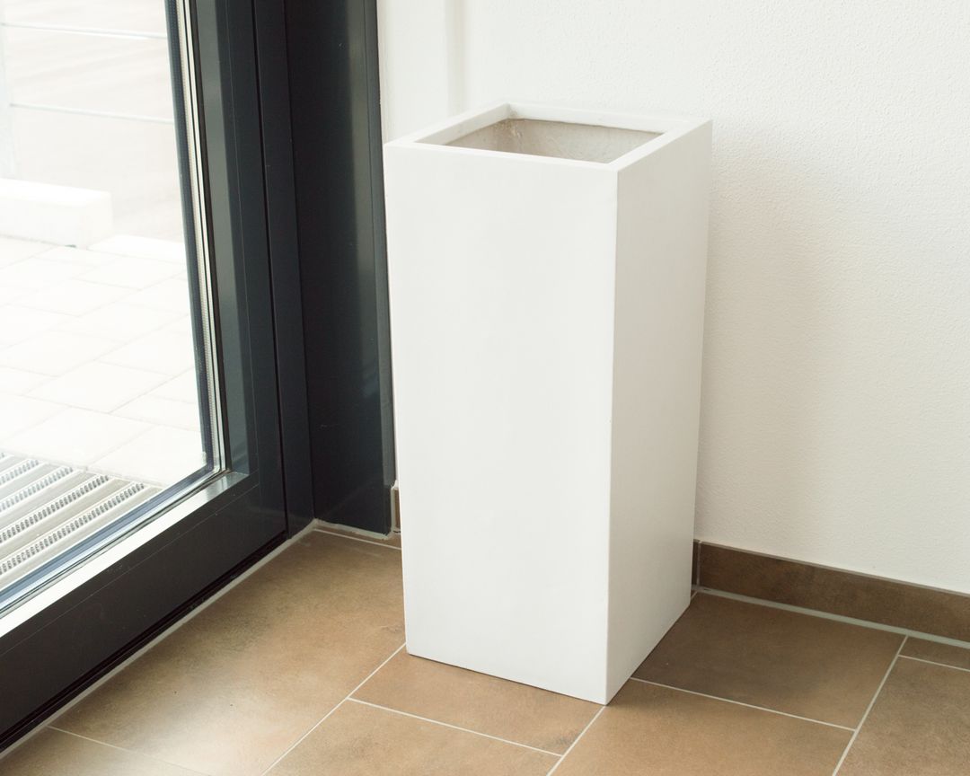 Pflanzkübel, Blumenkübel Fiberglas säule 30x30x90cm perlmuttweiß (B-WARE)