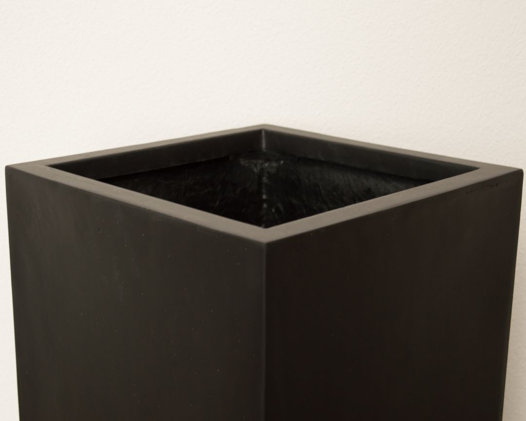 Elegant Einrichten | Pflanzkübel | Fiberglas | säule | 30x30x68cm | elegant schwarz-matt.