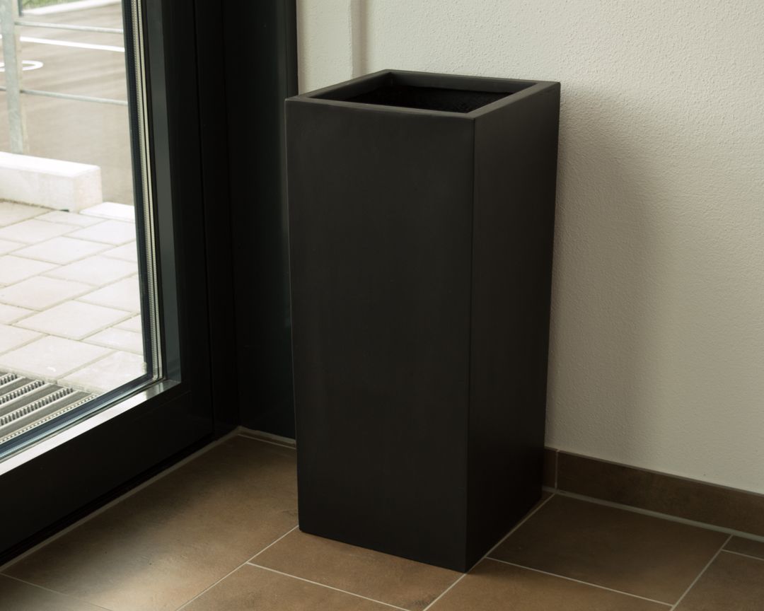Elegant Einrichten | Pflanzkübel | Fiberglas | säule | 38x38x70cm | elegant schwarz-matt