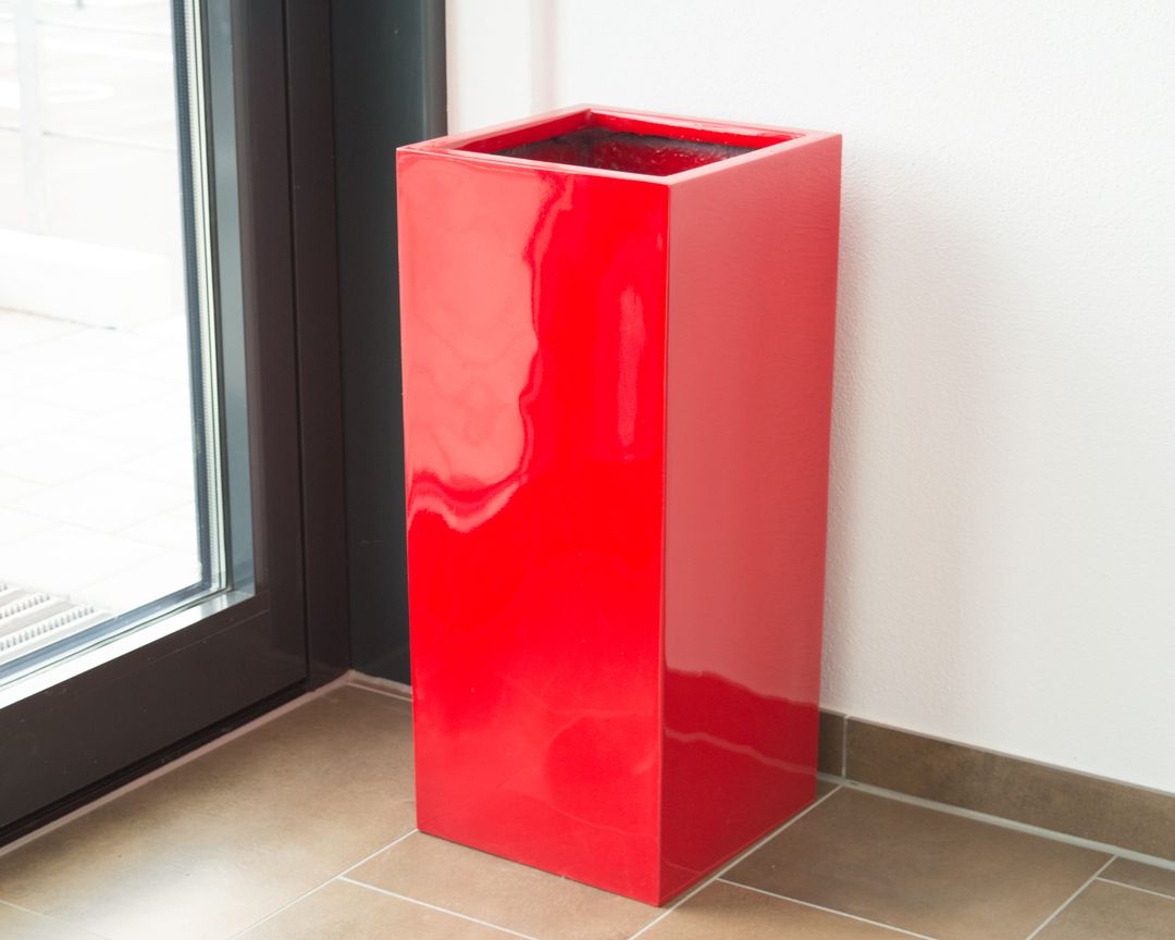 Elegant Einrichten | Pflanzkübel | Fiberglas | säule | 30x30x68cm | hochglanz rot