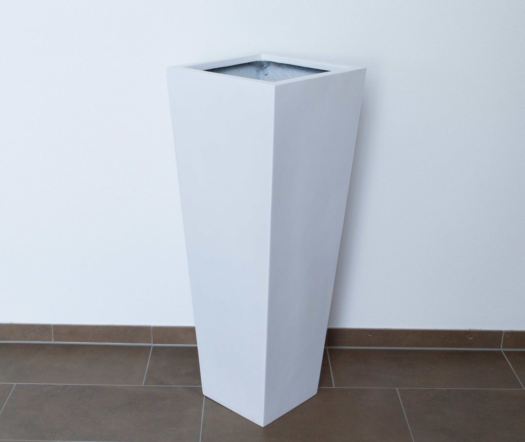 Elegant Einrichten | Pflanzkübel | Fiberglas | säule | konisch | 38x38x100cm | hochglanz weiß.