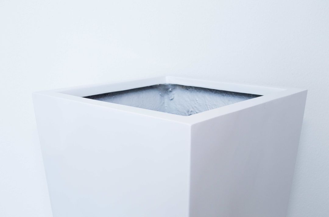 Elegant Einrichten | Pflanzkübel | Fiberglas | säule | konisch | 38x38x100cm | hochglanz weiß.
