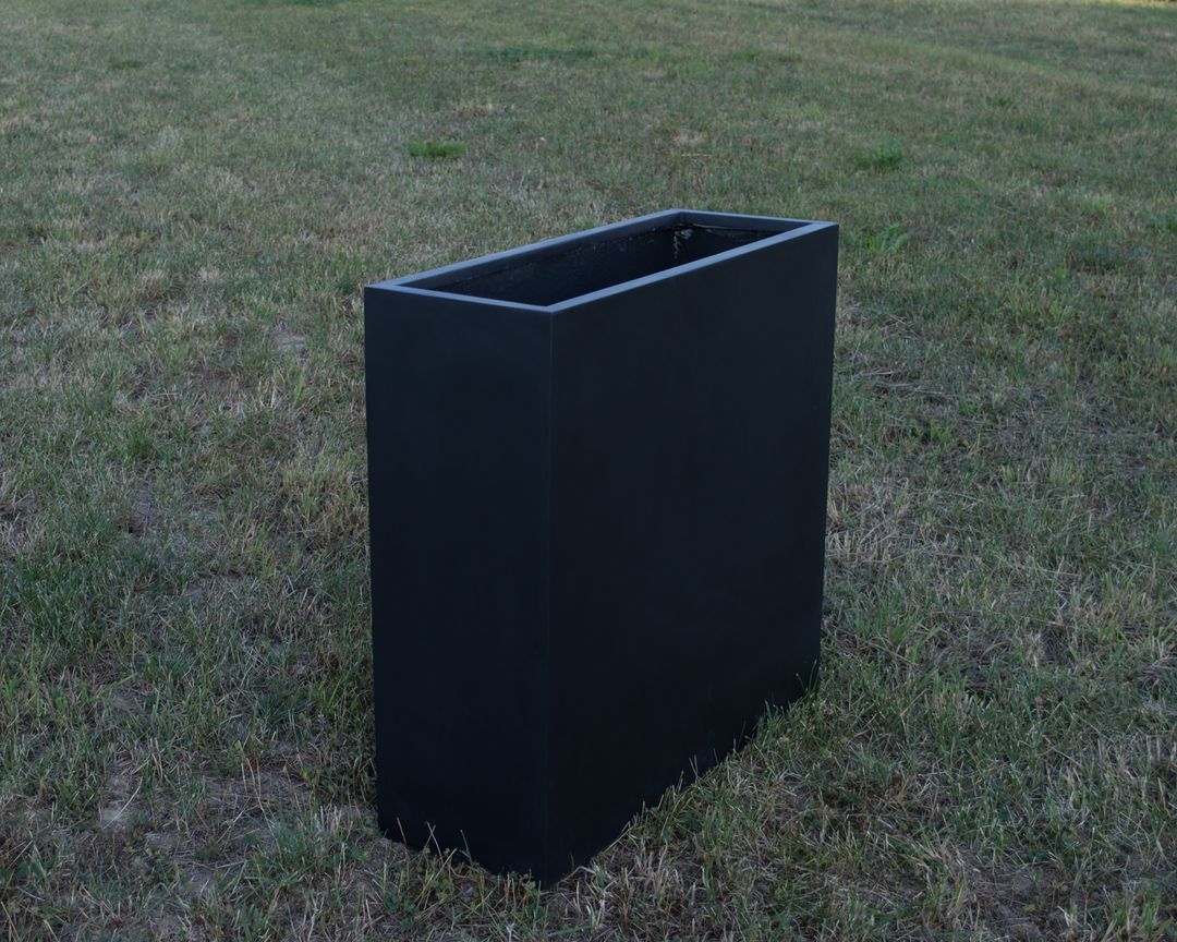 Elegant Einrichten | Pflanzkübel | Fiberglas | rechteckig | 108x40x100cm | elegant schwarz-matt.
